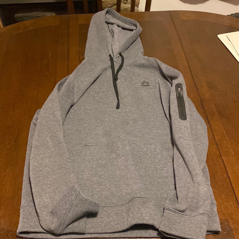 RBX Active Mens Prime Fleece Pullover Hoodie Great LIKE NEW Great for cold